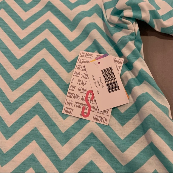 LuLaRoe Perfect T - S - NWT - Picture 3 of 4